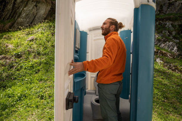 Portable Toilet Options We Offer in Aliquippa, PA